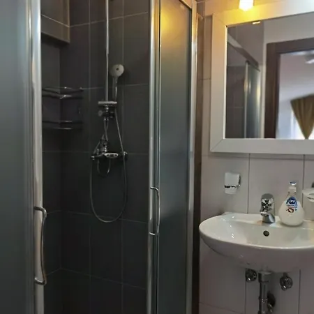 Aparthotel Foka 30 M From Junior Brzece